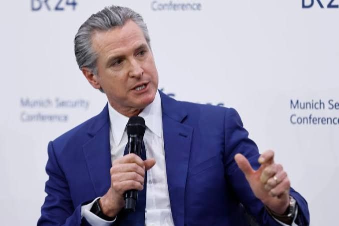 Newsom acusa a Trump de persecución judicial