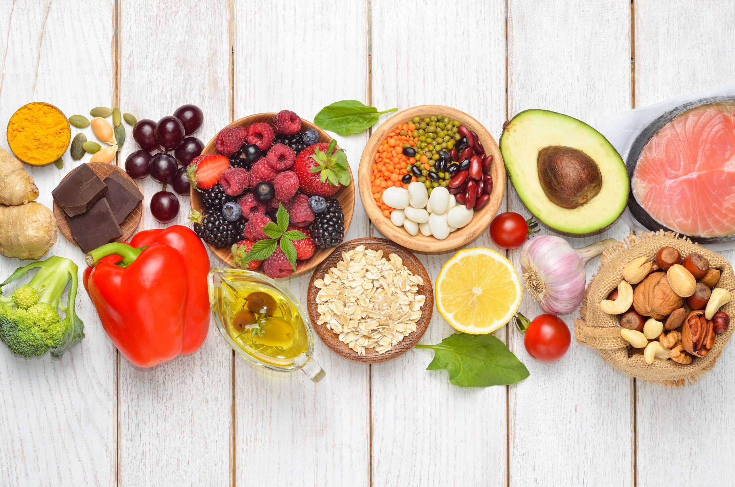 Estudio: comer saludable retrasa el envejecimiento biológico, y no hay una única dieta ganadora