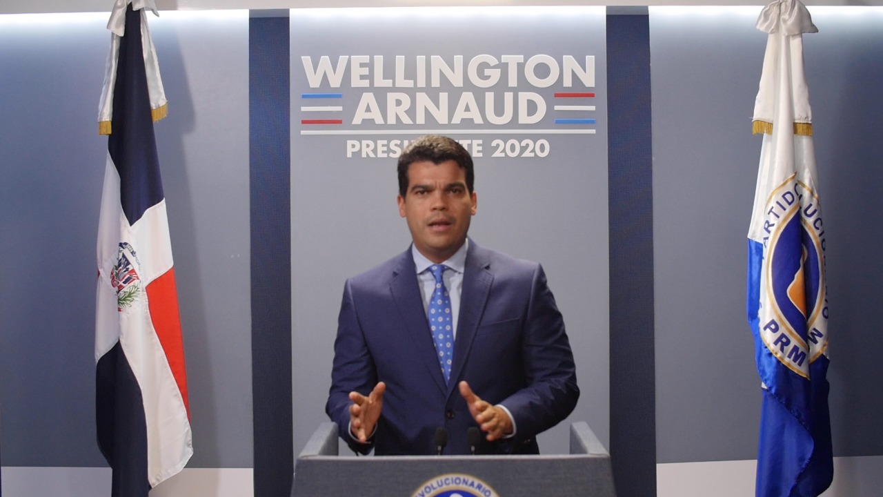 Diputado Carlos Sánchez se suma al proyecto presidencial de Wellington Arnaud