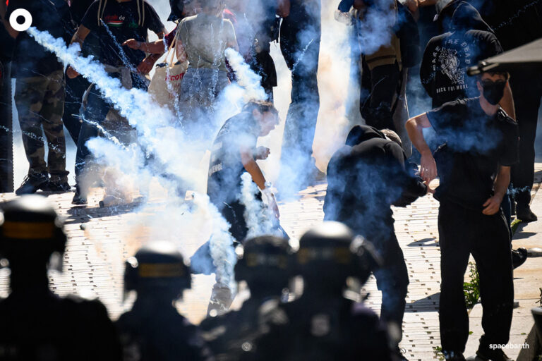 Francia impone toques de queda tras un fin de semana de disturbios con 2.400 detenidos