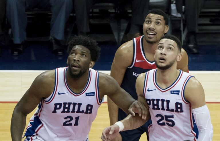 Los 76ers remontan 29 puntos y vencen 114-106 a Cleveland en una noche de locura en la NBA