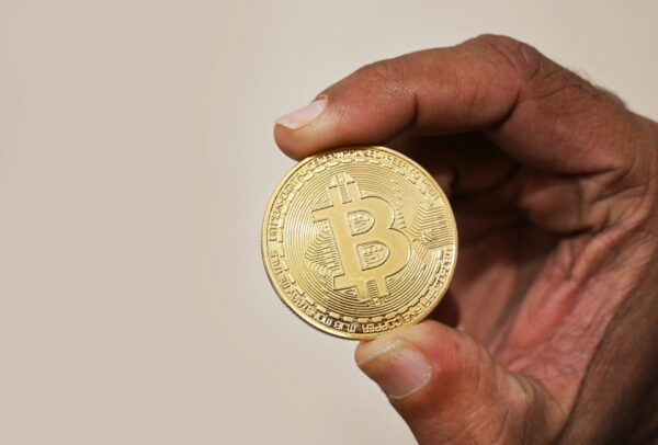 El mayor robo de criptomonedas de la historia: hackers sustraen 6.300 millones de dólares de Binance