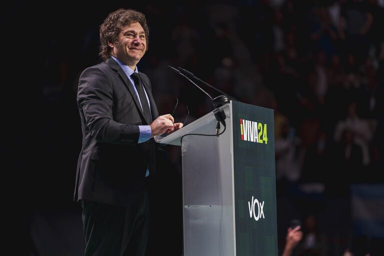 Milei llama «impresentable dictador» a Sánchez y el español responde: «Soy zurdo y a mucha honra»