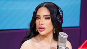 «Solo le queda el nombre»: Amelia Alcántara enciende las redes con duras críticas a Anuel AA y Yailin