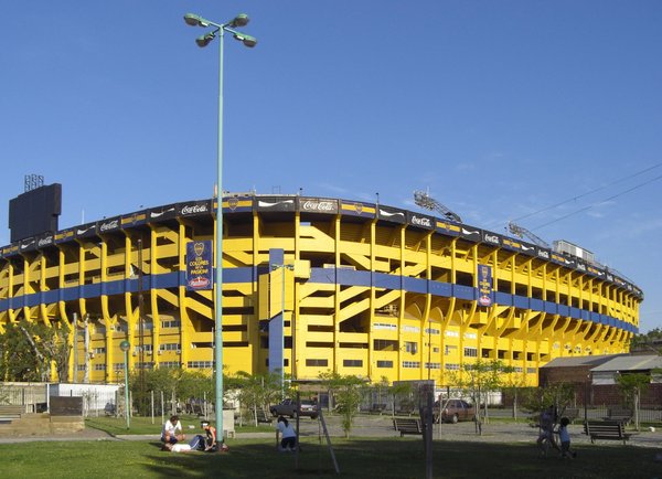 Boca le gana sobre la hora a Independiente y asegura su lugar en los playoffs del Clausura