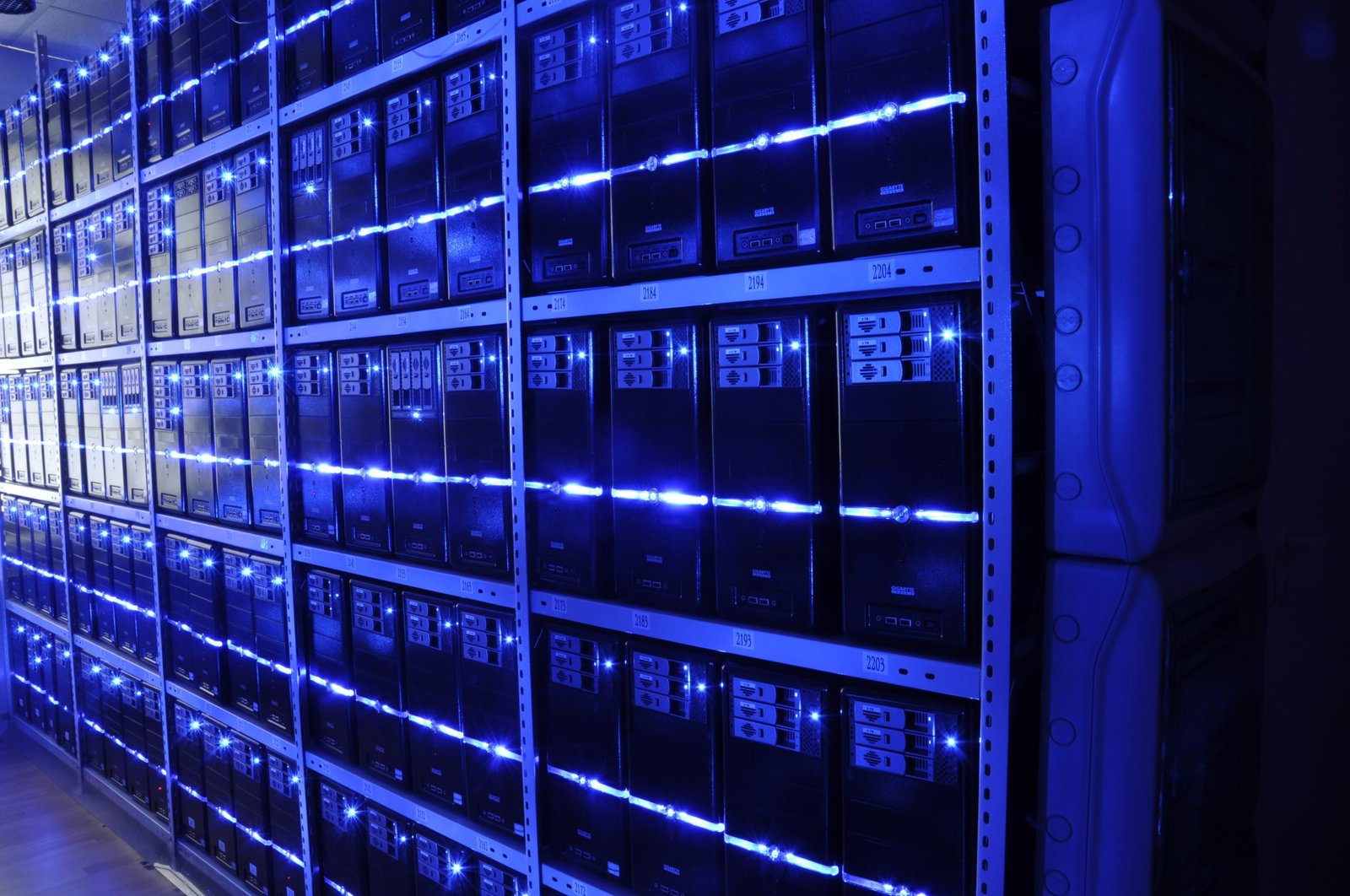 China blinda su inteligencia artificial: propone controlar la exportación de 23 tecnologías clave