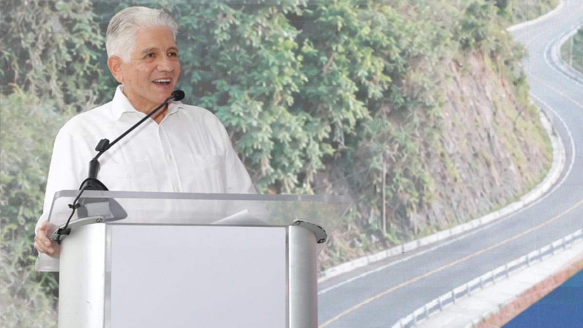 Abinader inaugura carretera Nizao-Sabana Larga-Ocoa tras más de 20 años de espera y lanza el reto: 