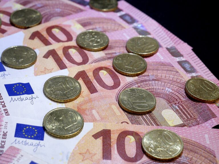 Así cotiza el euro en República Dominicana este viernes: RD$70.99 a la venta en entidades financieras