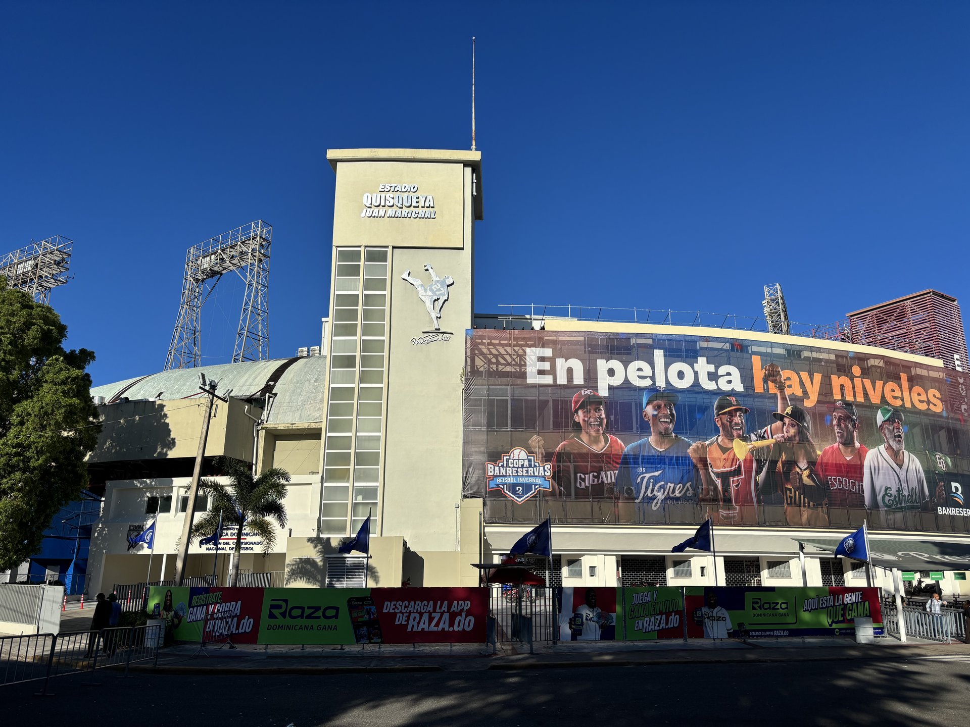 lidom-estrellas-y-leones-ganan-el-viernes-y-licey-y-gigantes-empatan-en-primero