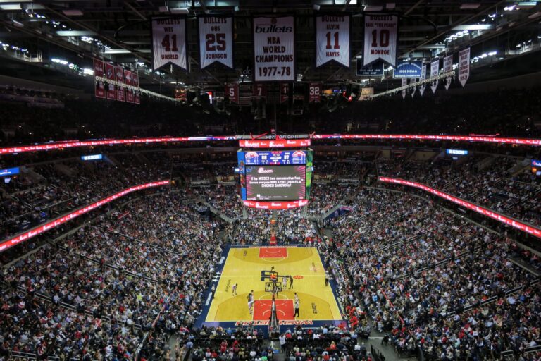 NBA: Memphis remonta a los Warriors y Boston vence a los Knicks en una noche de infarto