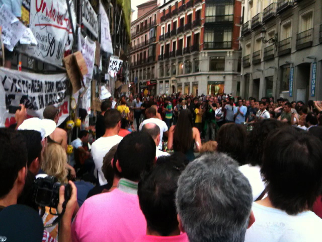Miles de pensionistas marchan en Madrid para exigir pensiones dignas y mejores condiciones